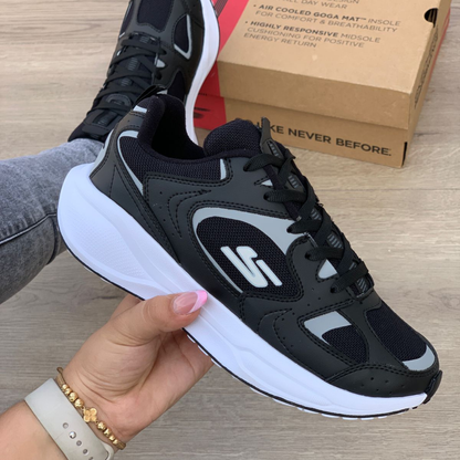 SKECHERS